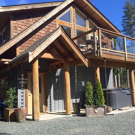 Black Bear Guesthouse Tofino Exterior foto