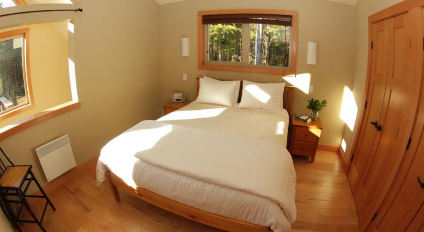 Black Bear Guesthouse Tofino Habitación foto