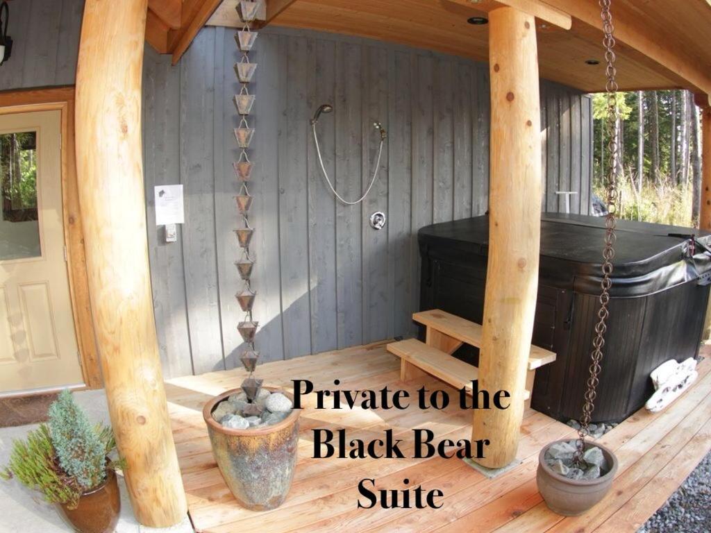 Black Bear Guesthouse Tofino Exterior foto