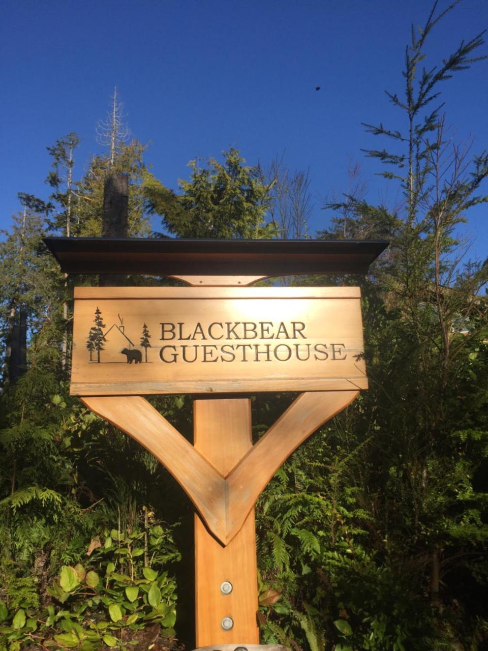 Black Bear Guesthouse Tofino Exterior foto