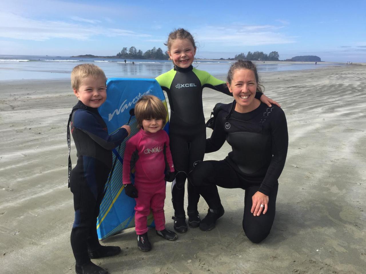 Black Bear Guesthouse Tofino Exterior foto